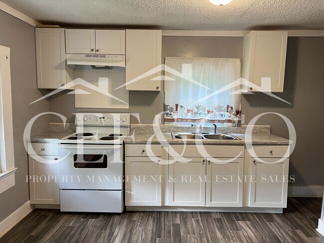 Photo - 297 Old Pacolet Rd