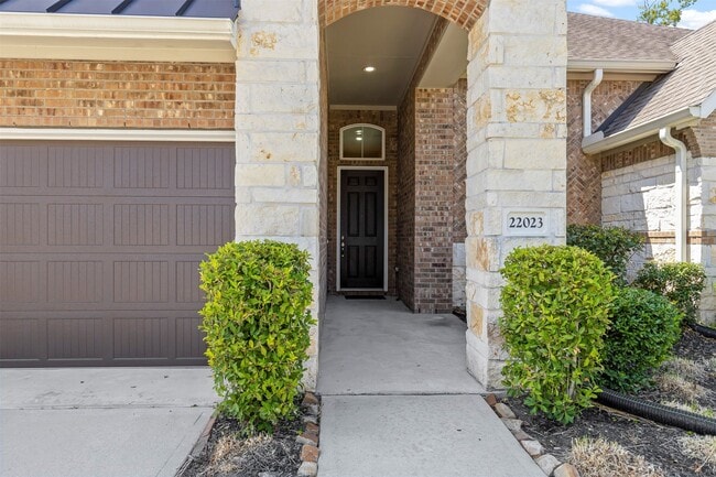 Photo - 22023 Flashing Ridge