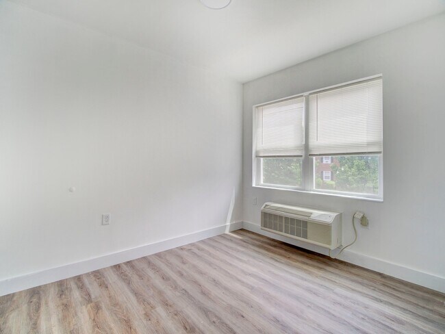 Photo - 1127 Stuyvesant Ave. Unit 304