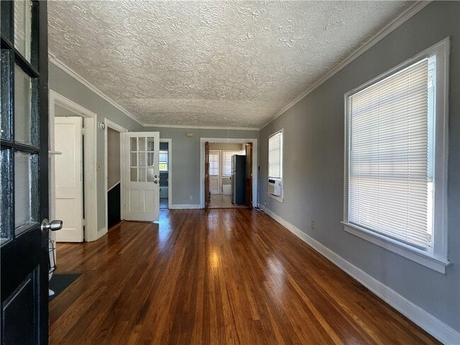 Photo - 117 Vine St SW Unidad B