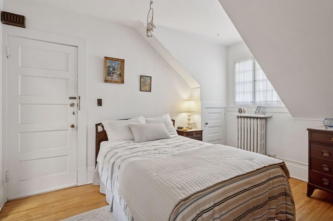Photo - 2601 Portland Ave Unidad Carriage House