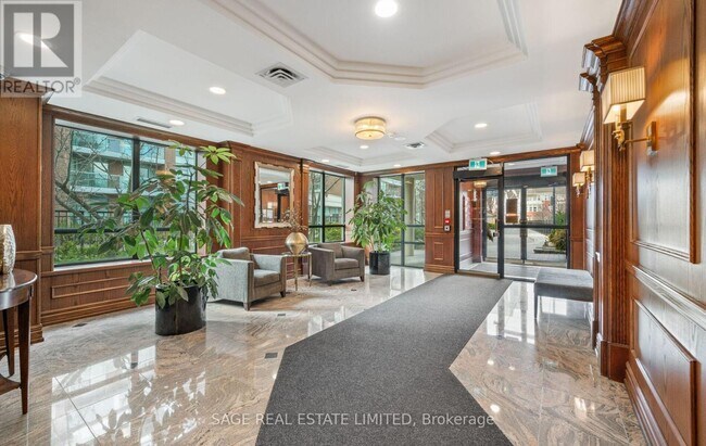 Photo - 17 Michael Power Pl Unit 707