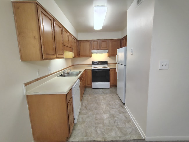 Photo - 600 Reusens Rd Unidad J109