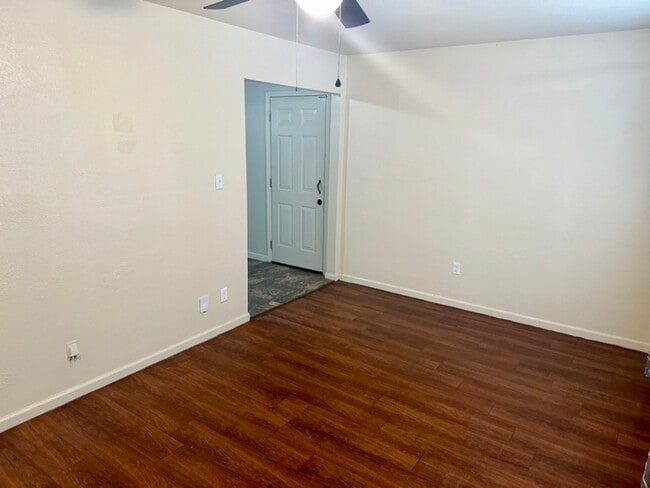 1008 Locust Dr