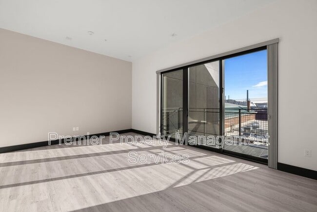 2310 First Ave N Unit 406