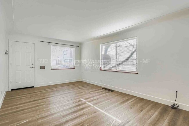 Photo - 429 Harrison St