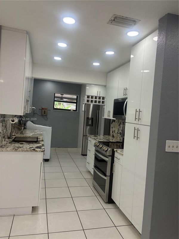 Photo - 17201 SW 117th Ct