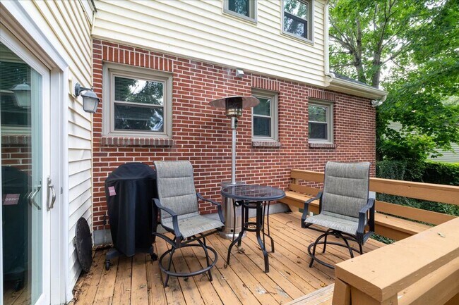 Photo - 1100 Kentwood Dr