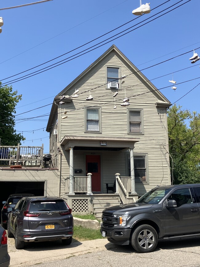 Building Photo - 925 Greenwood Ave Rental