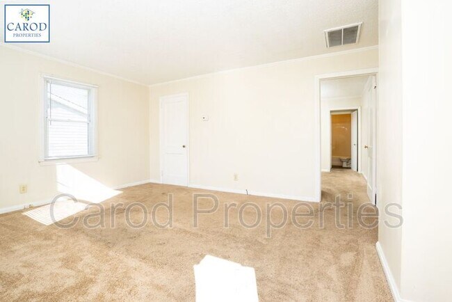 Photo - 847 Broad Ave Unit A