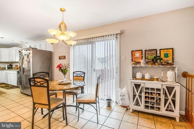 Photo - 11809 Old Fort Rd