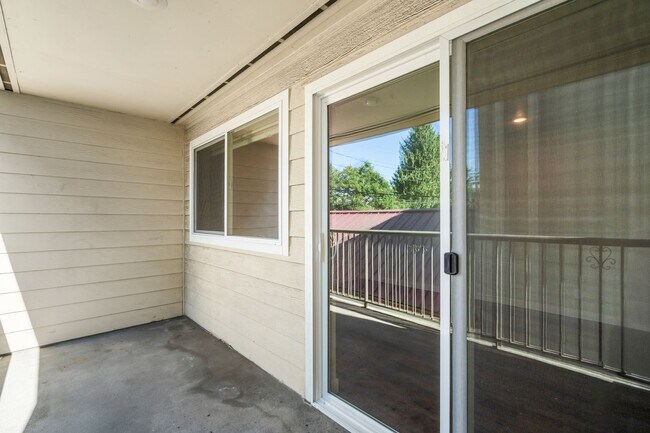 Photo - Newland Apartments