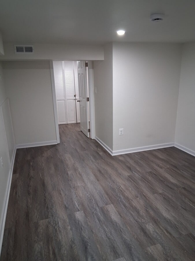 Photo - 7012 Warfield Rd