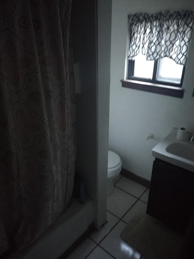 Building Photo - 630 Church St Ext