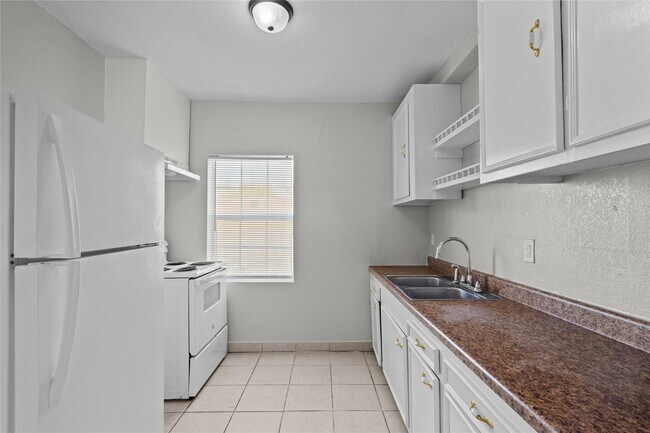 Photo - 806 3rd Ave N Unidad 12