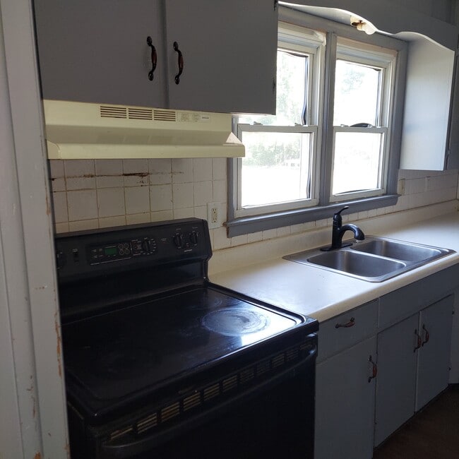 Photo - 525 Patton St