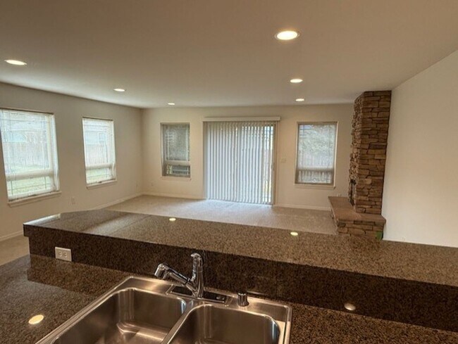 Photo - Spacious town home in small community. Spacious and bright! Available now!