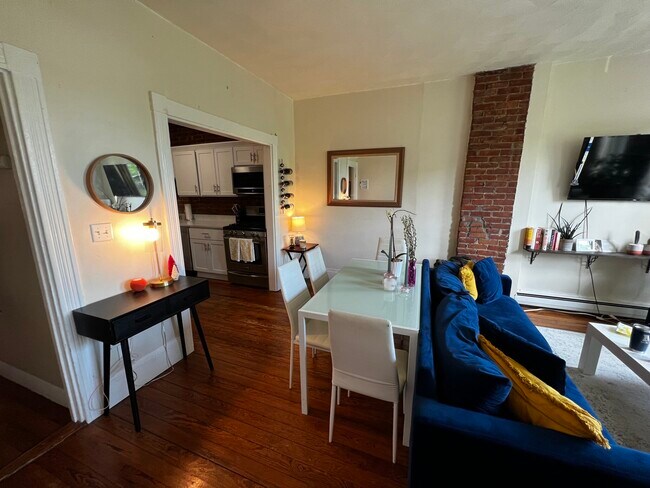 Photo - 128 Union Park St Unidad #2