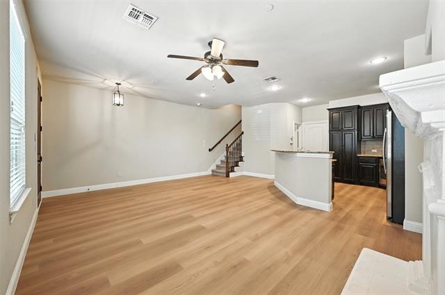 Photo - 4236 Charles St