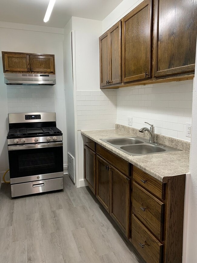 Photo - 832 S. Moffett Ave -609 w 9th Unit 832 S Moffet Ave