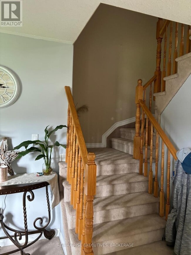 Photo - 1872 Berrywood Crescent