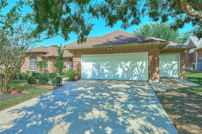 Photo - 121 April Waters Dr N