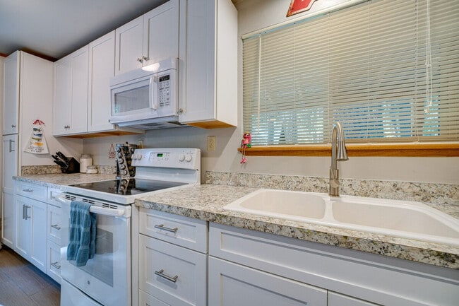 Photo - 22403 Shetland Rd Unit ID1385970P