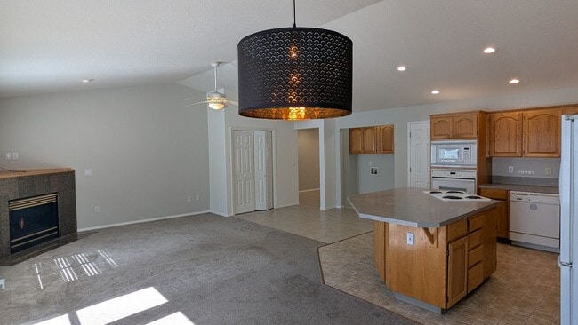 Building Photo - 8419/8421 NE 56th Street Unit 8419