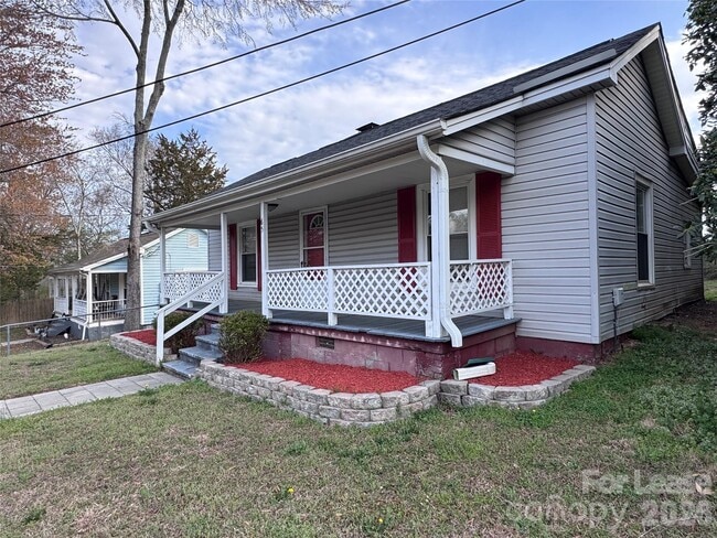 Photo - 65 White St SW