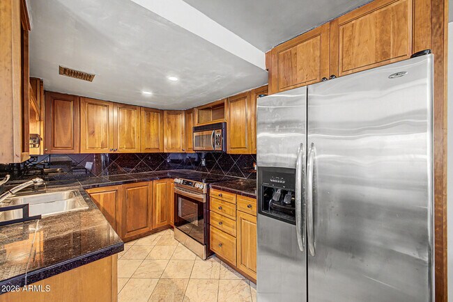 Photo - 805 N 4th Ave Unidad 404