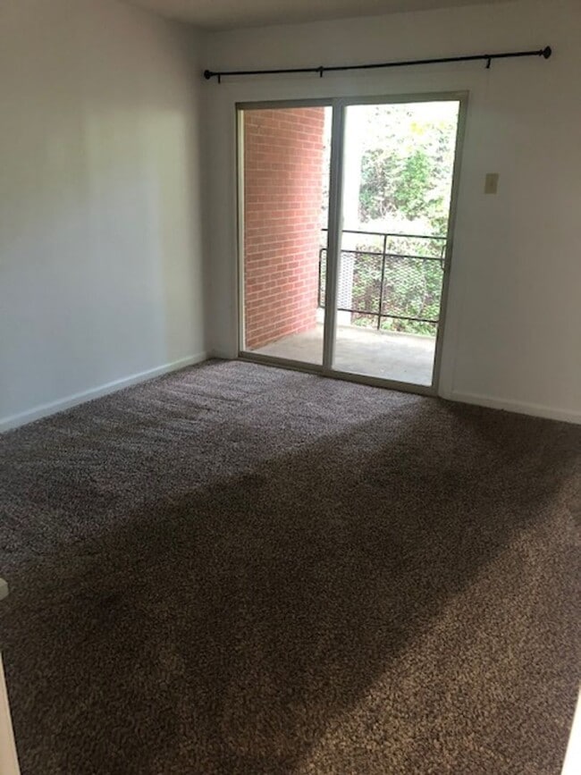 Photo - 2 Bed 1 Bath Apartment in Gated Community ...