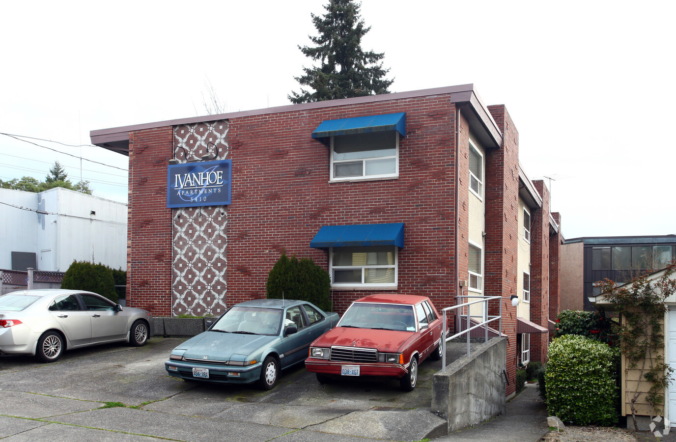 Photo - Ivanhoe Apartments