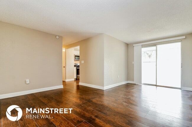 Photo - 4929 Amherst Ct