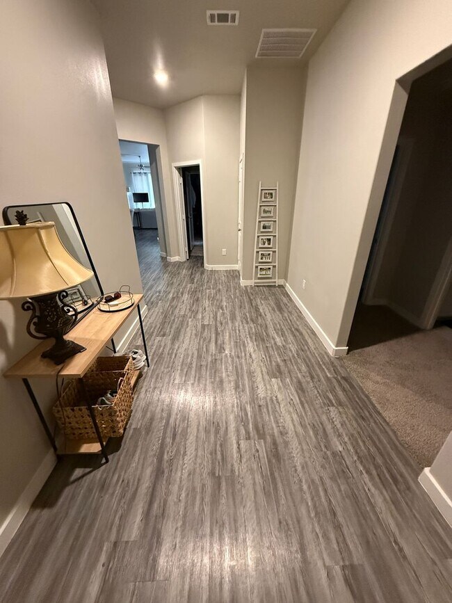 Photo - 3/2/2 in West Lubbock!