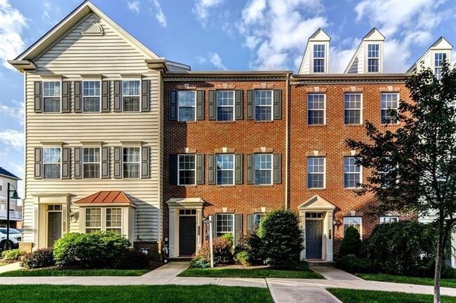 Photo - 108 Village Pl