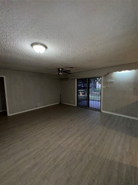 Photo - 5717 Woodrow St