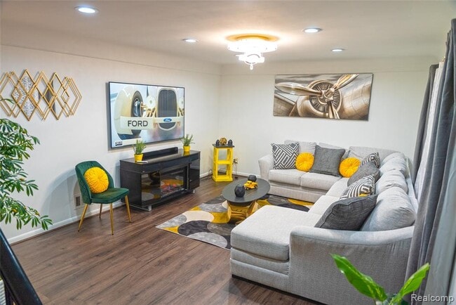 Photo - 2036 Willow St