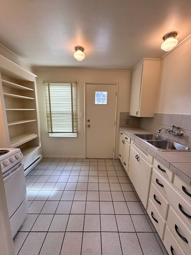 Building Photo - (PEA 414) 10th & Lawrence ~ 1 Bed/1 Bath Unit 414