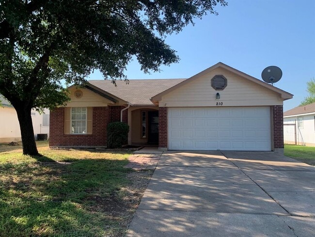 Photo - 210 Evergreen Cir