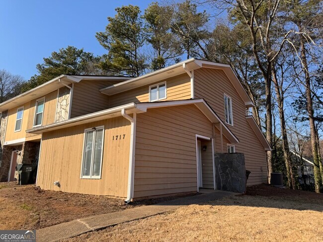 Photo - 1717 Wynndowne Trail