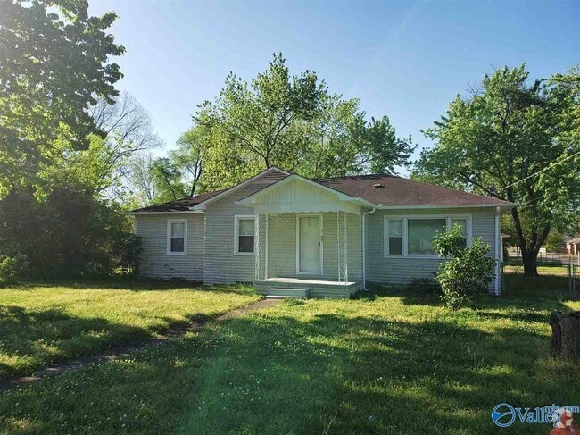 Building Photo - 300 Beirne Ave NE Rental