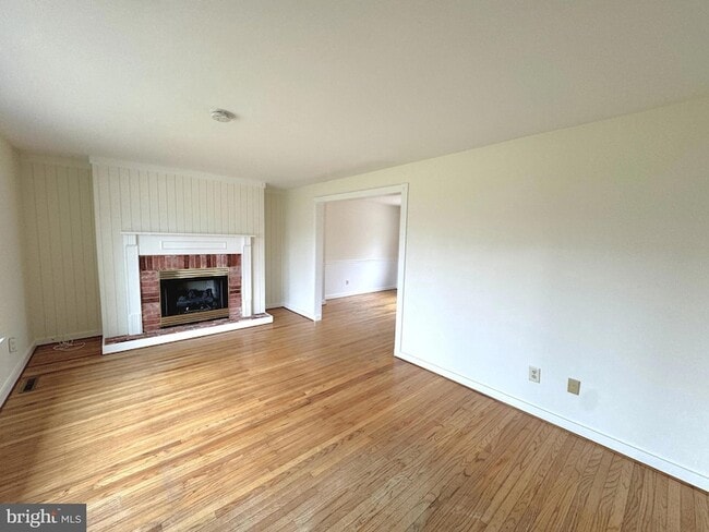 Photo - 1717 Red Oak Rd