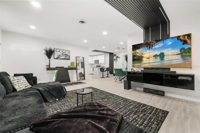 2909 Hargill Dr