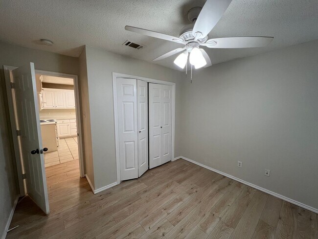 Photo - 3110 110th St