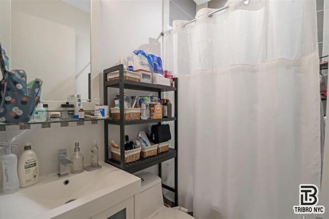 Photo - 3 bedroom in ASTORIA NY 11106 Unit 3