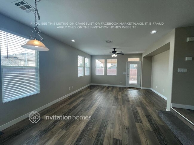 Photo - 9105 Doane Ave