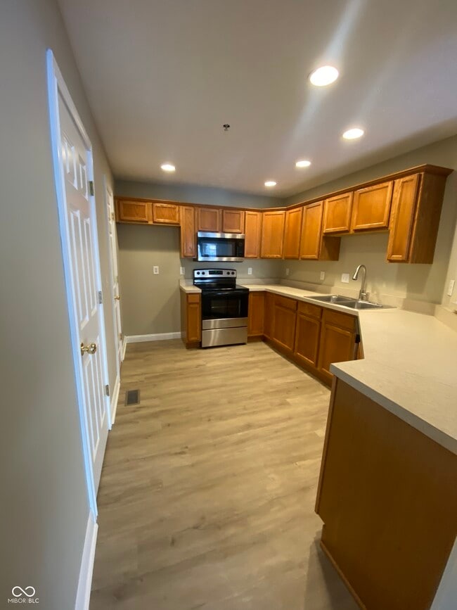 Photo - 1464 Royal Reserve Way