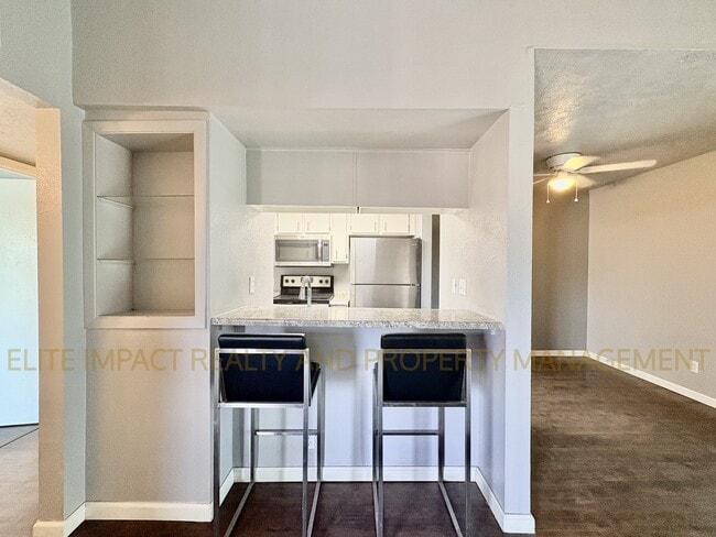 Photo - 1620 N Wilmot Rd
