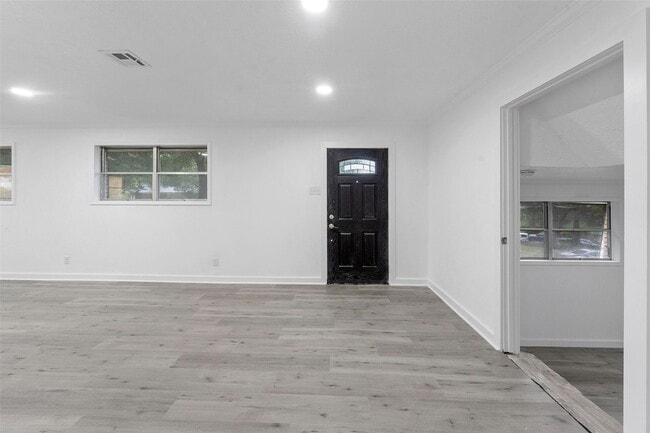 Photo - 1911 Ave O