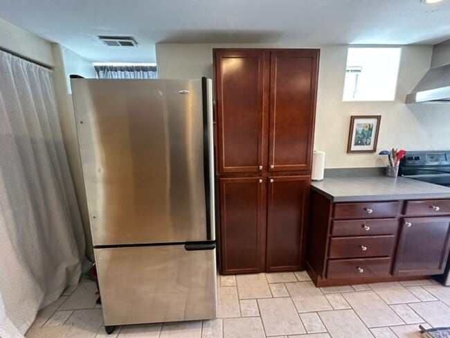 Photo - 322 E 6th Ave